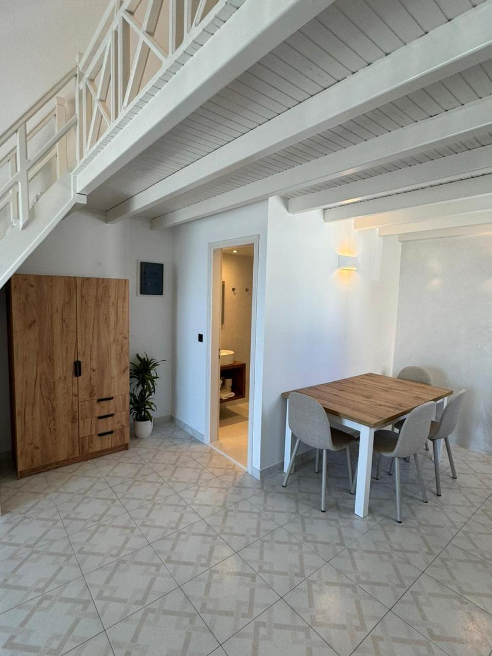 Gervi Suites Fira  Bagian luar foto