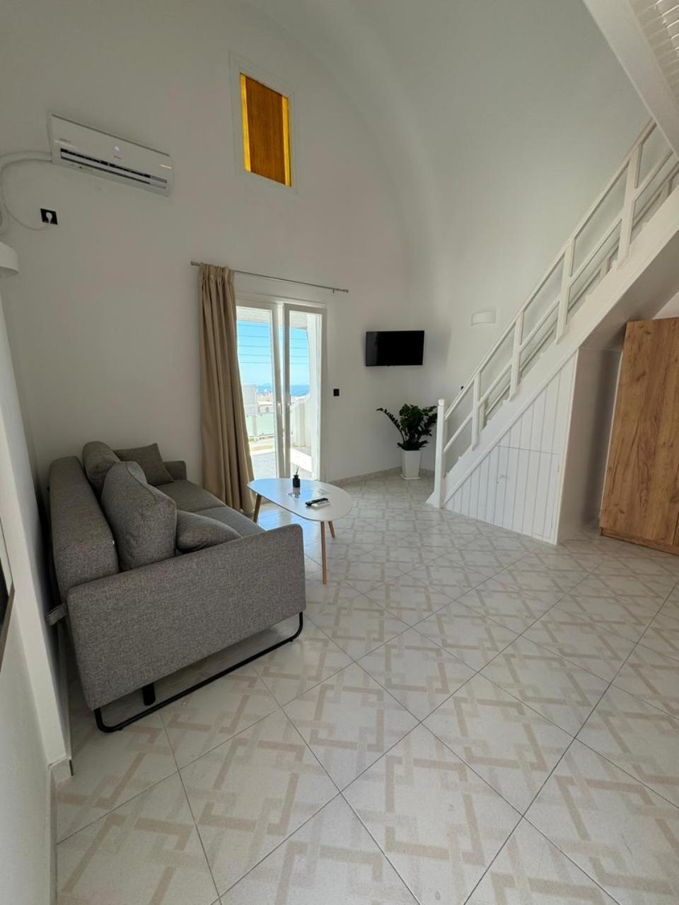 Gervi Suites Fira  Bagian luar foto