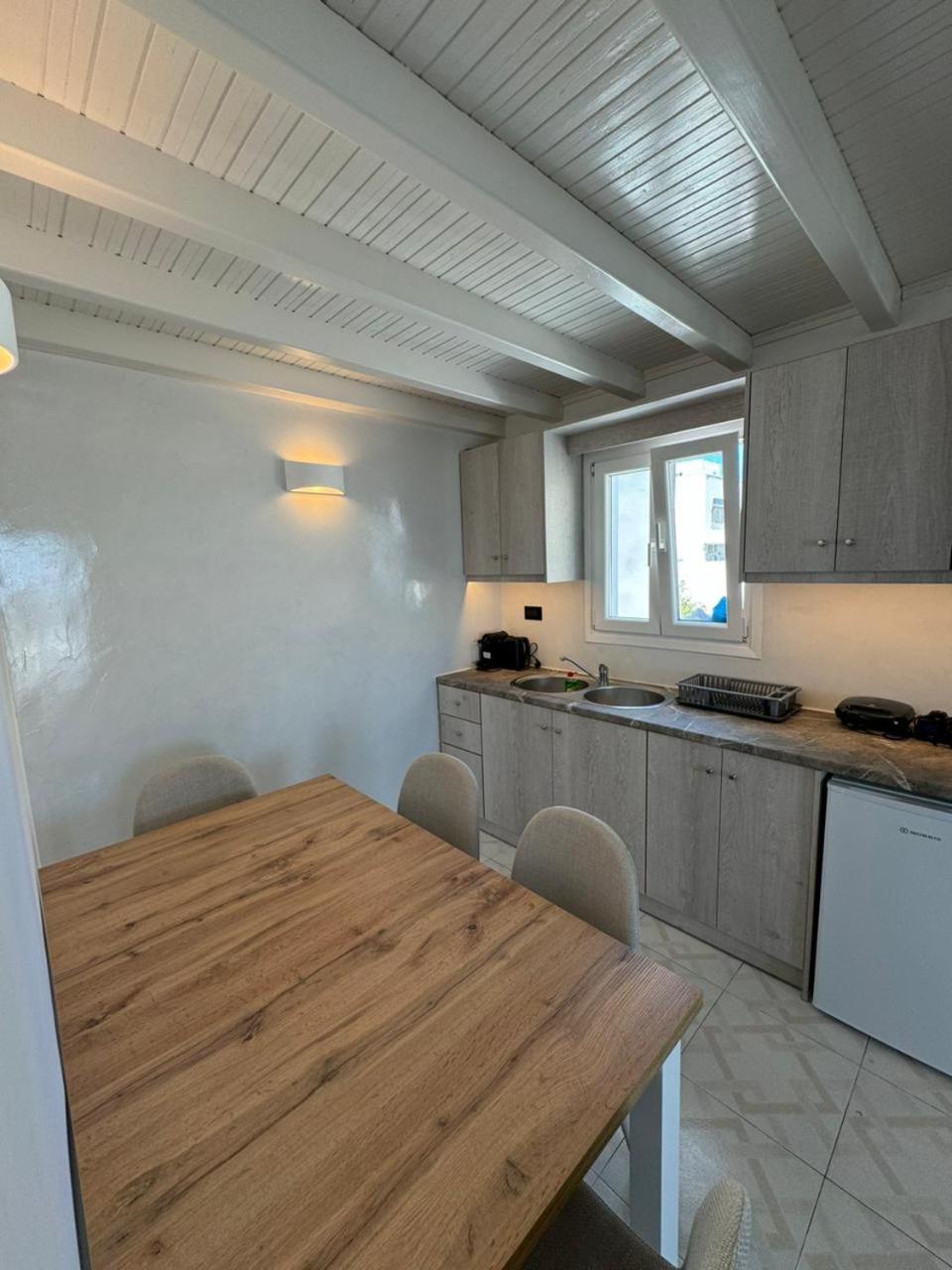 Gervi Suites Fira  Bagian luar foto