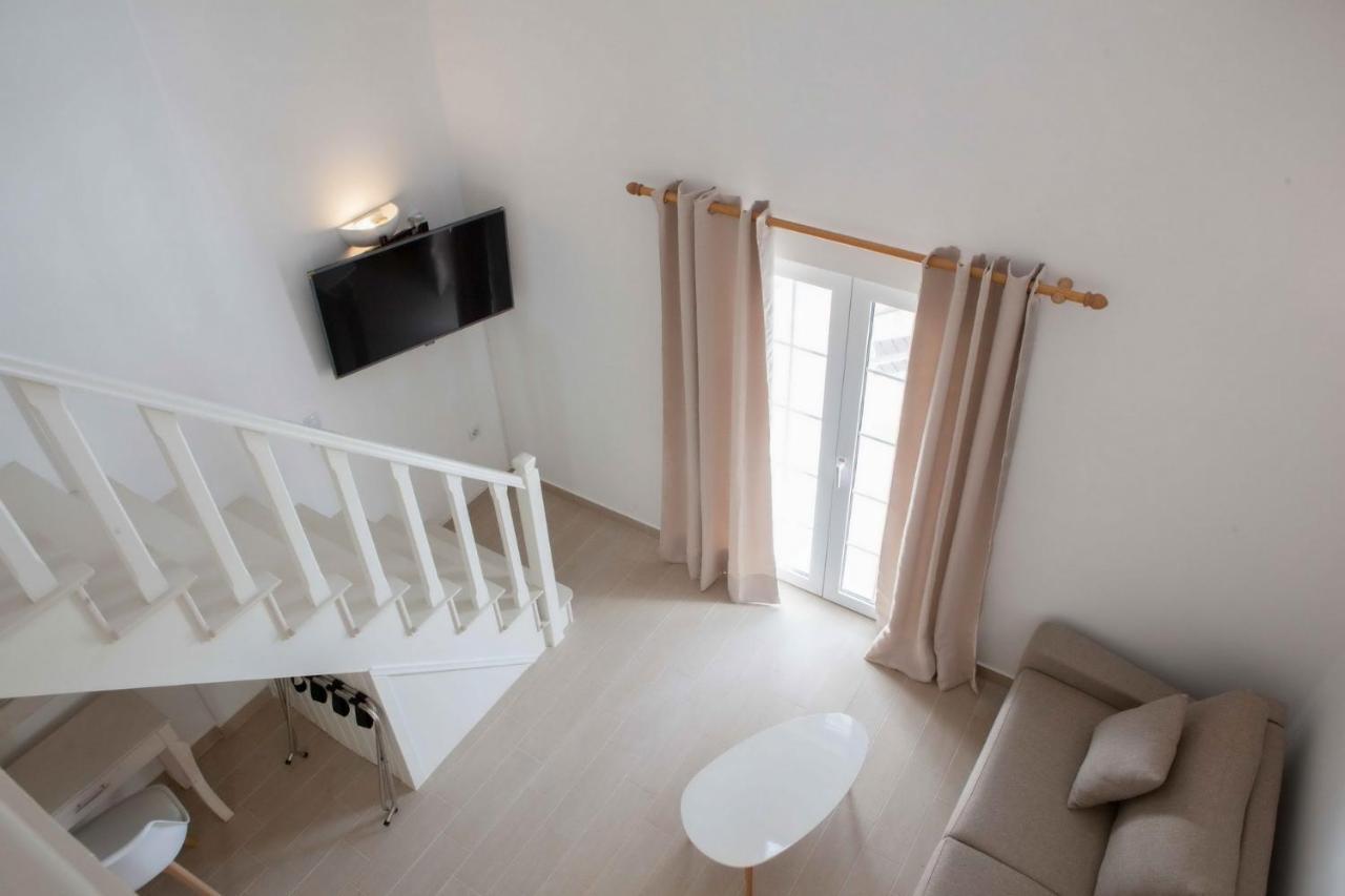 Gervi Suites Fira  Bagian luar foto